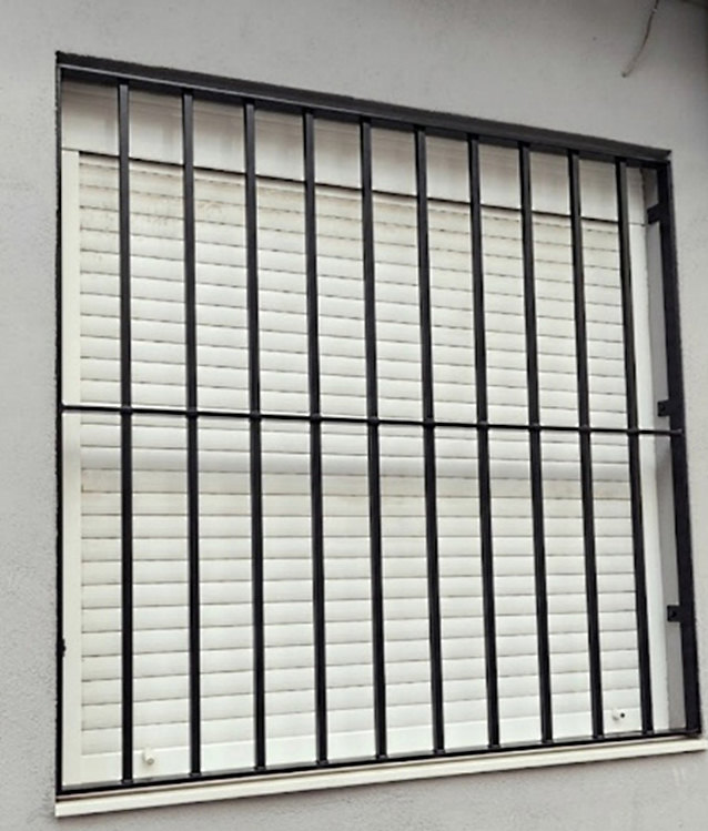 reja ventana 8